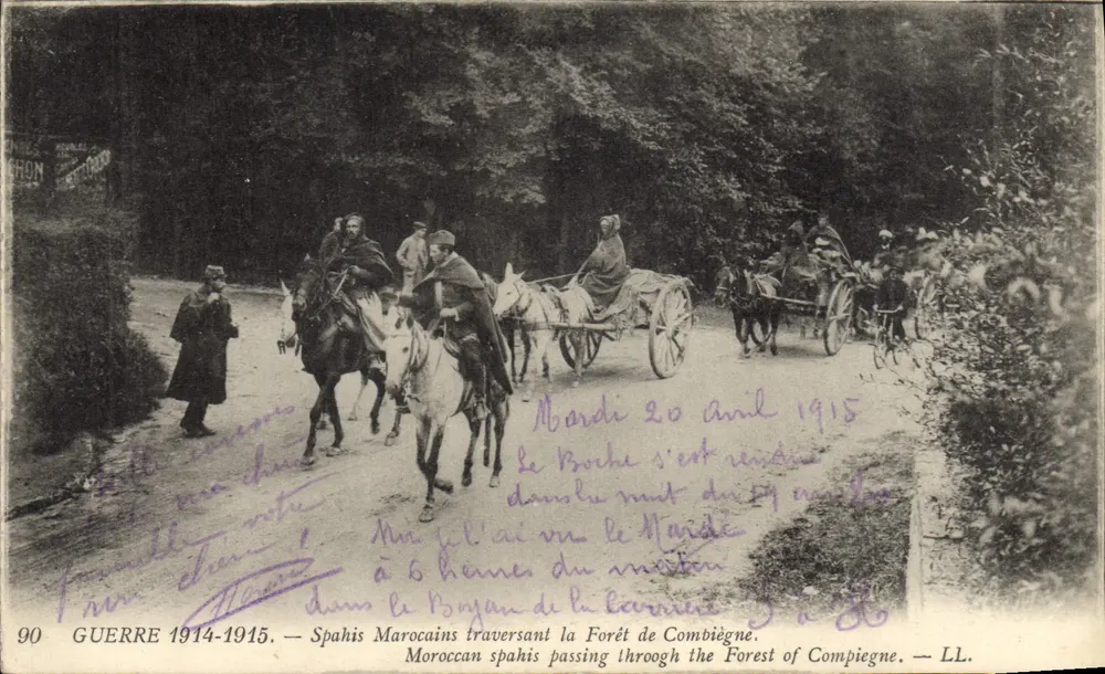 Marokkanische Spahis durchqueren den Wald von Compiègne — LL. — Nr. 90 — KRIEG 1914-1915 - Vorderseite