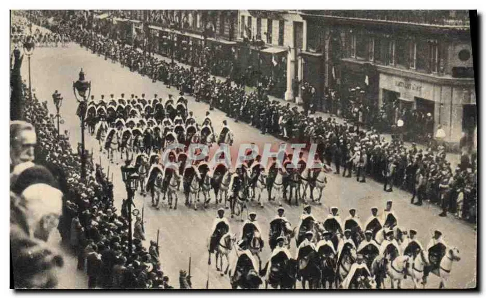 Spahis Argelinos — Parada Militar — Carte Postal n°10 - Frente