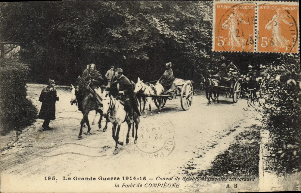 Zug der marokkanischen Spahts durch den Wald von Compiègne — A.R. Paris - Vorderseite