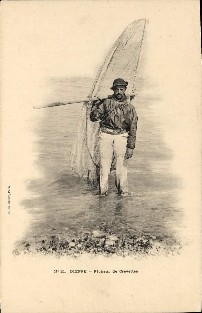 Dieppe — Pescatore di gamberi — E. Le Duary, Parigi, N° 21 - Recto