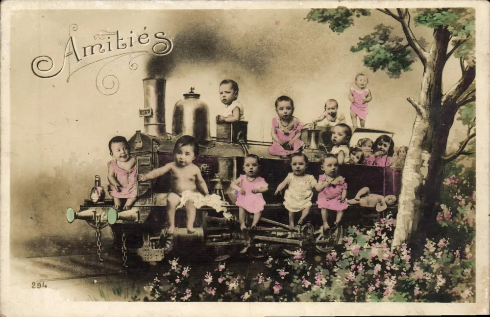 Bebês em um trem — Amizades — Editor desconhecido, n° 284 - Frente