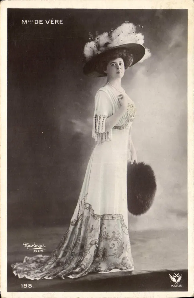 Mlle de Vére — Porträt einer Frau in eleganter Kleidung — Flaurlinger, Paris, Nr. 195 - Vorderseite