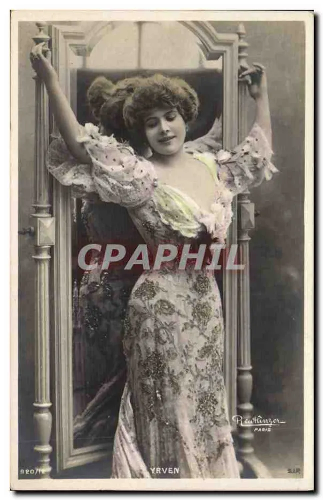 Yrven — Tänzerin in Blumendress — Paul Tanger, Paris, n° 920/11 - Vorderseite