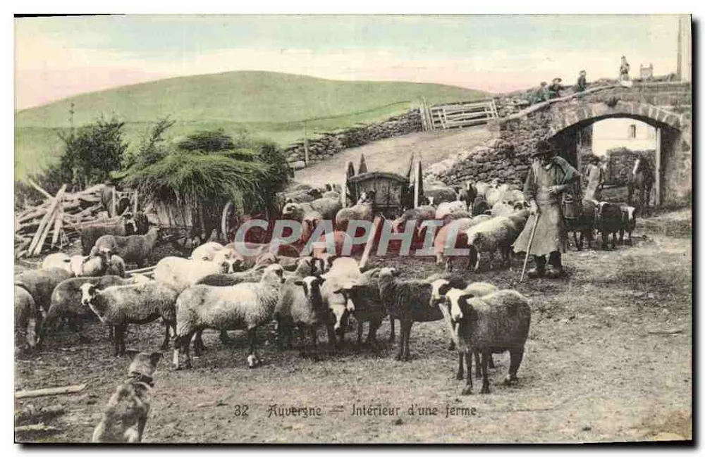 Auvergne — Interior de uma fazenda — Fot. Moussetty, Paris - Frente