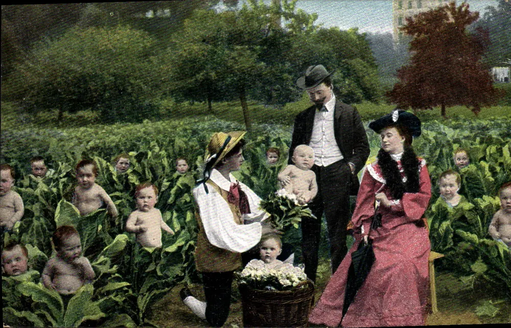 Família e crianças em um jardim — série 546 — editor desconhecido - Frente