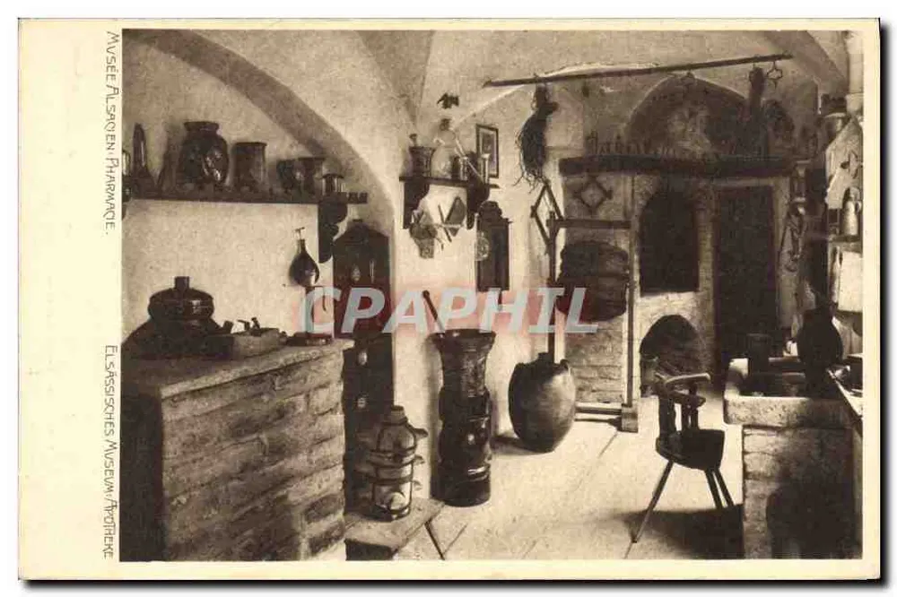 Interior de uma farmácia antiga — Museu Alsaciano, Strasbourg — Editor: Elsassisches Museum, Strasbourg - Frente
