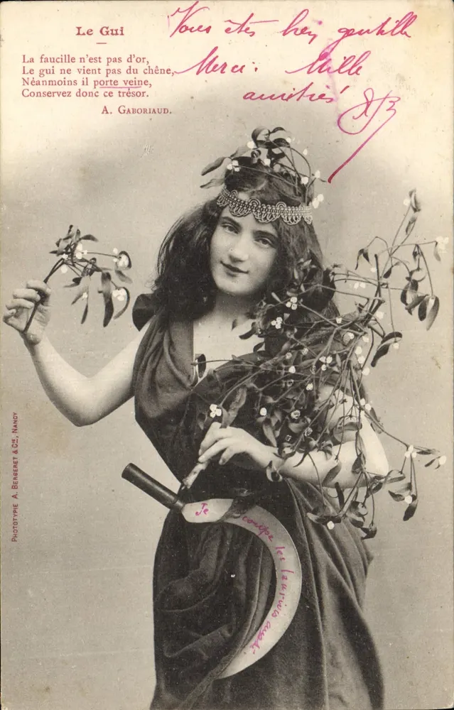 Frau in einer Eberesengarlande — Phototypie A. Bergeret & Cie, Nancy — Seriennummer nicht sichtbar - Vorderseite