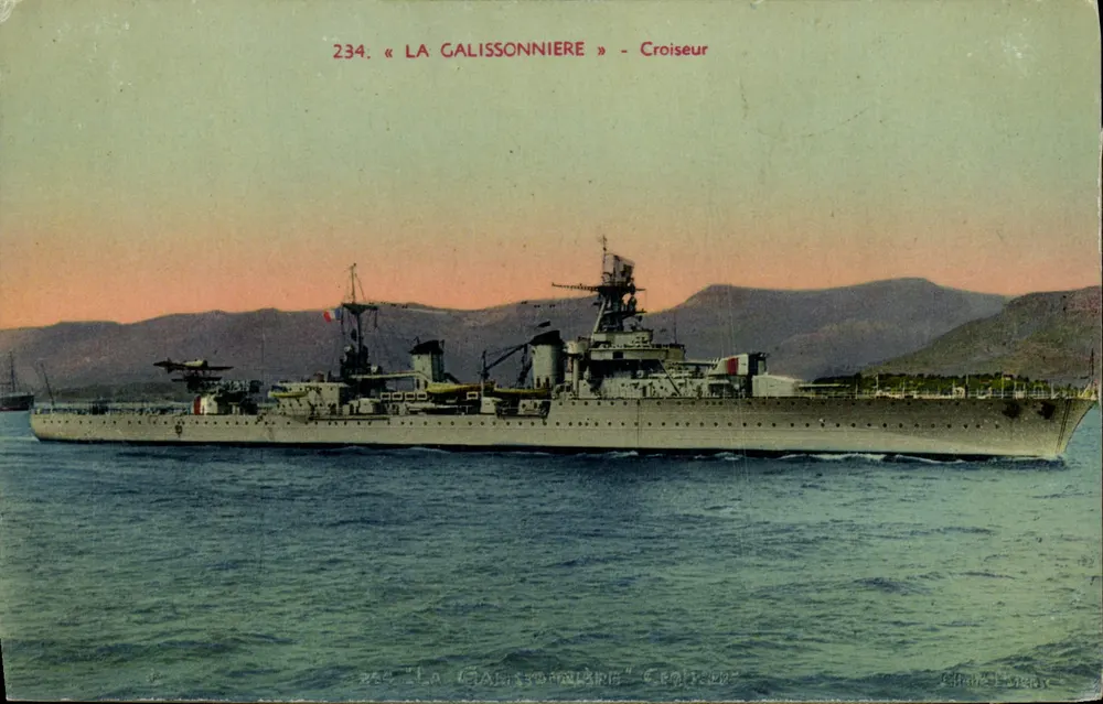La Galissonnière — Cruizer — Editor: G. Léonard & Cie, Toulon (Var) - Frente