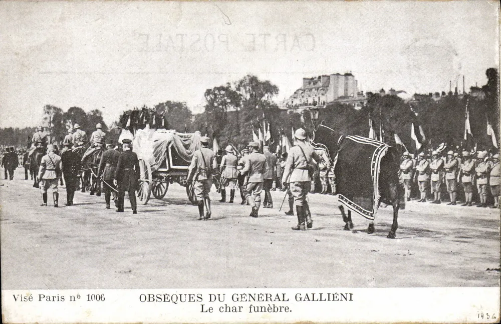 Trauerfeier des Generals Galliéni — Das Trauerzugswagen — Visé Paris n° 1006 - Vorderseite