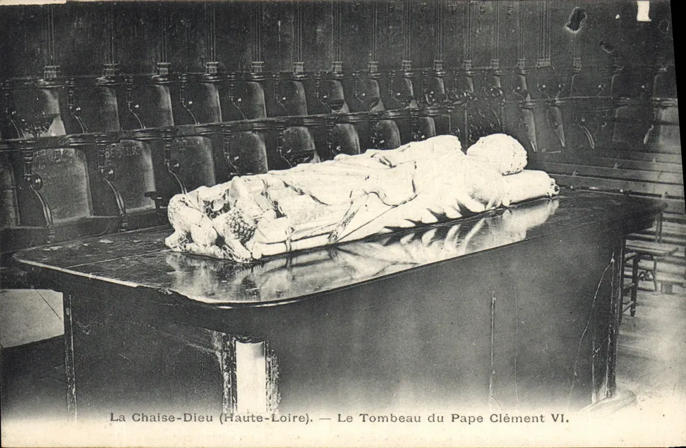 La Chaise-Dieu (Haute-Loire) — Das Grab des Papstes Clement VI - Vorderseite
