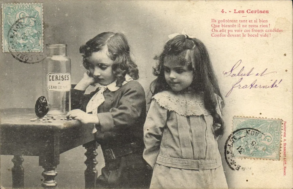 Zwei junge Mädchen — vor einem Kirschen-Glas — Phototype A. Bereret, Nancy, n°4 - Vorderseite