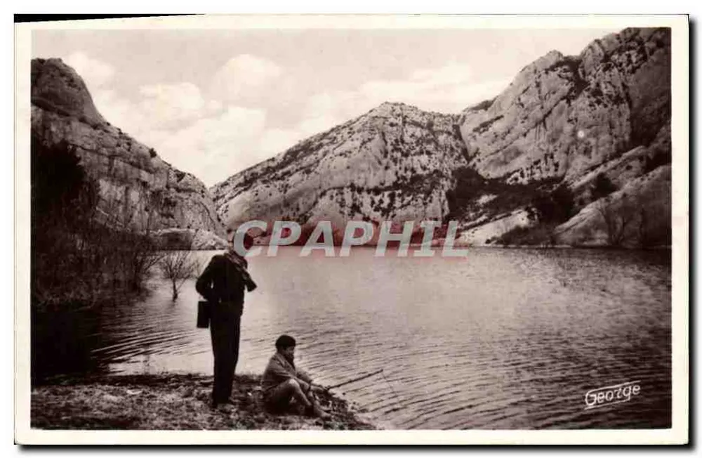 Saint-Rémy-de-Provence — Ansicht des Dams — Photo George - Vorderseite