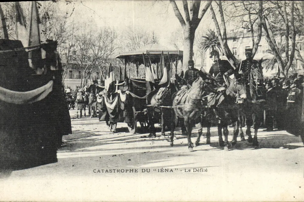 Catástrofe do "Iéna" - O Desfile — Editor não identificado, número de série não visível - Frente