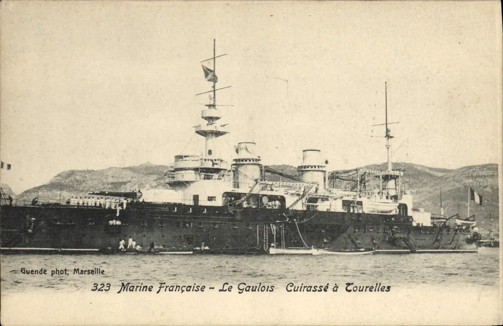 Le Gaulois — Panzerkreuzer mit Türmen — Guende phot, Marseille, n°323 - Vorderseite
