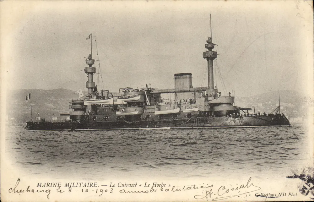 Cherbourg — O Couraçado « Le Hoche » — J. Corial - Frente