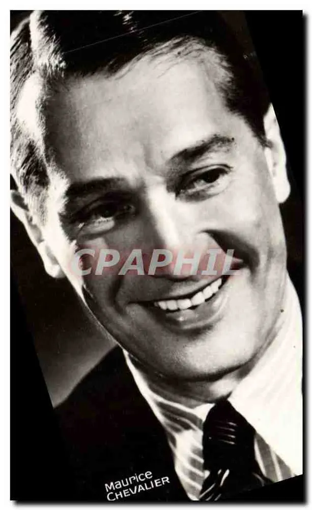 Maurice Chevalier — retrato — Cantando, Paris - Frente