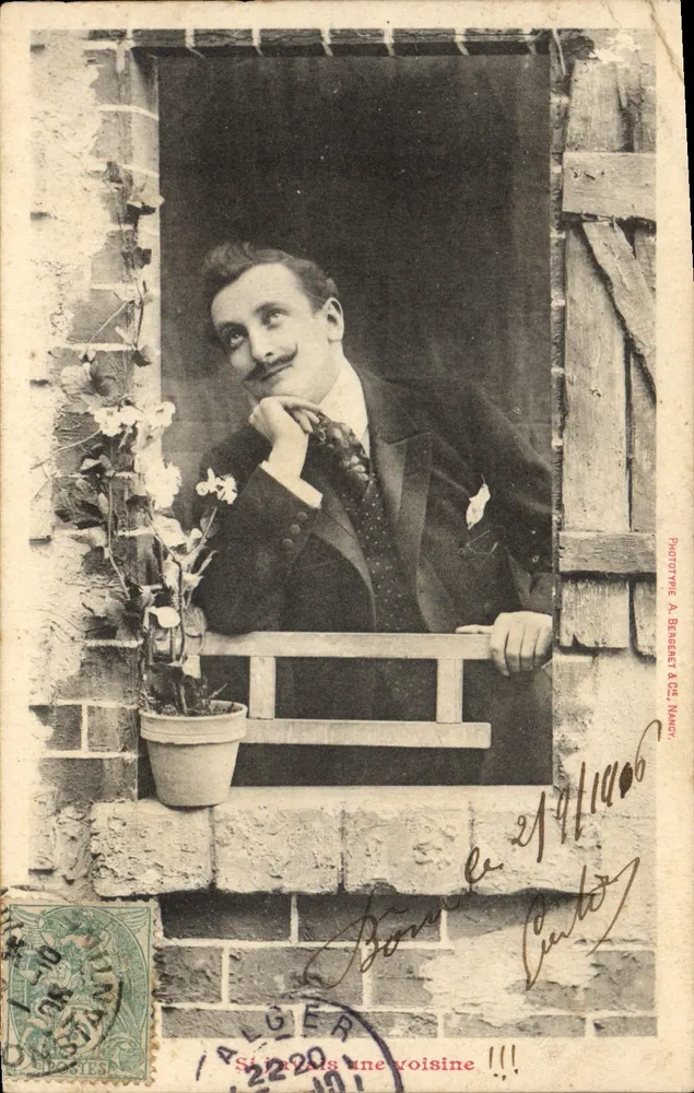 Homme à la moustache — portrait en fenêtre avec pot de fleurs — Phototype A. Berberet & Cie, Nancy - Recto
