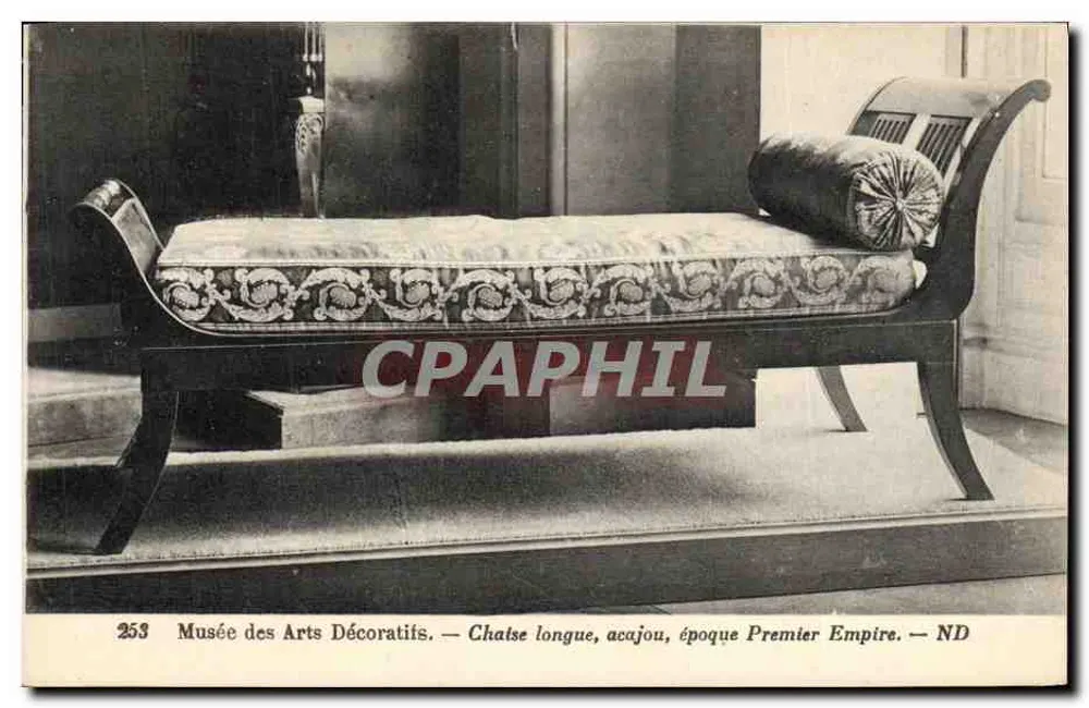 Musée des Arts Décoratifs — Langstuhl aus Mahagoni, Zeit des Premier Empire — n° 253 - Vorderseite