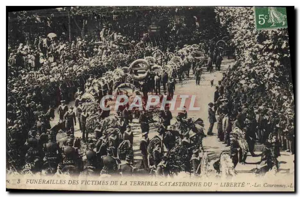 Trauerfeier der Opfer der schrecklichen Katastrophe des "Liberté" — Les Couronnes — L. Couronnes - Vorderseite