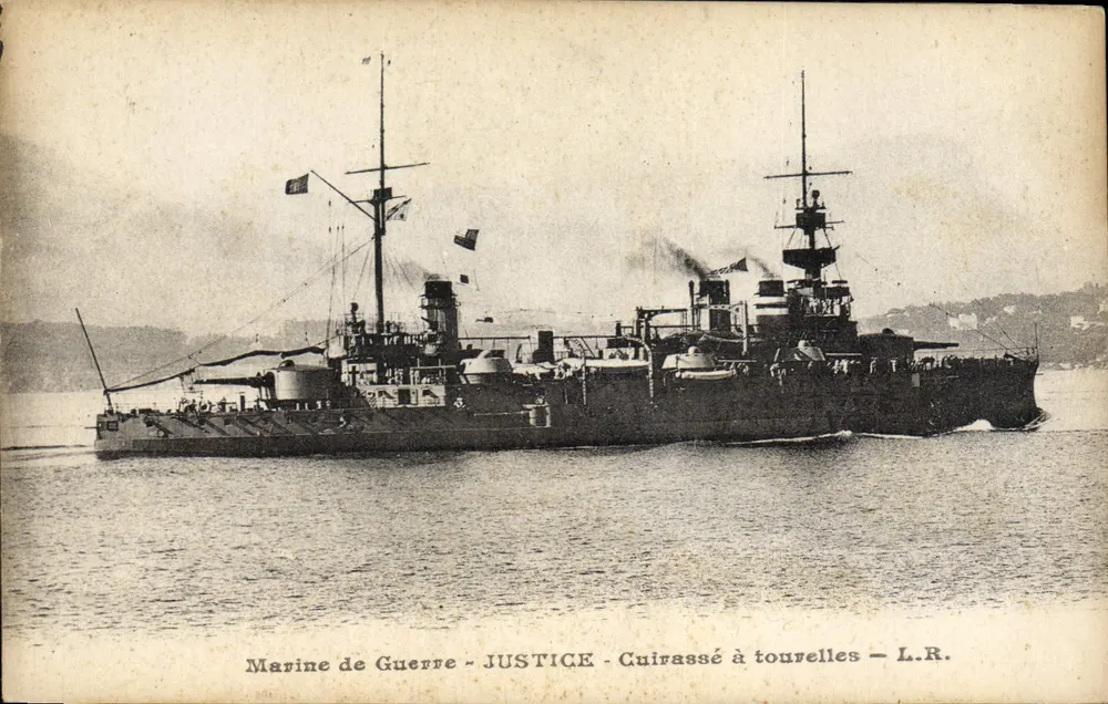 Navio de guerra JUSTICE — Cegonha armada — L.R. - Frente