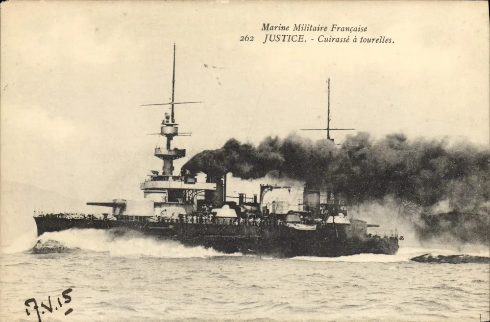 Navio de guerra francês — Cegueiro com torres JUSTICE — n°262 — Editor: Estabelecimentos de Impressões Fotográficas Toulon - Frente