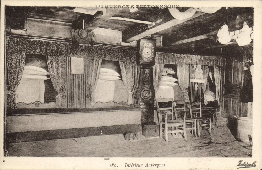 A Auvergne pitoresca — Interior Auvergnat — Editor Ideal, n° 180 - Frente