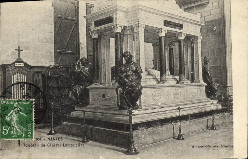 Túmulo do Geral Lamoricière — Nantes — Artaud-Nozais - Frente