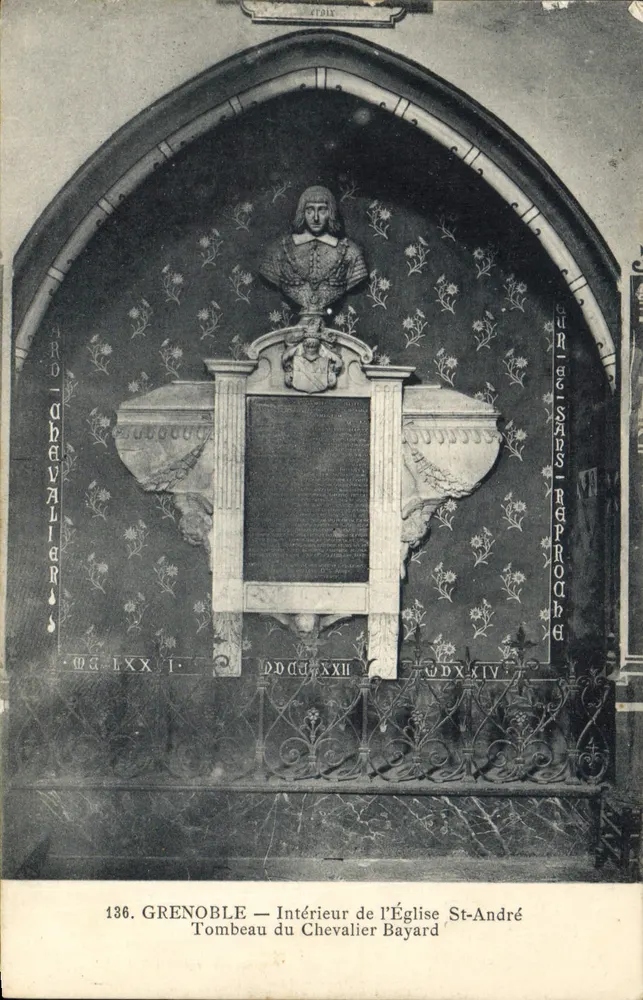 Grenoble — Innenraum der Kirche St-André — Grab des Ritters Bayard - Vorderseite