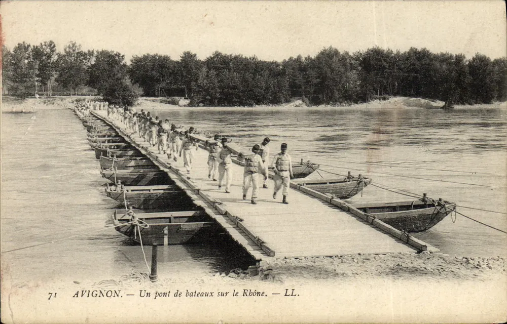 Avignon — Ein Bootsponton auf dem Rhône — LL. n° 71 - Vorderseite
