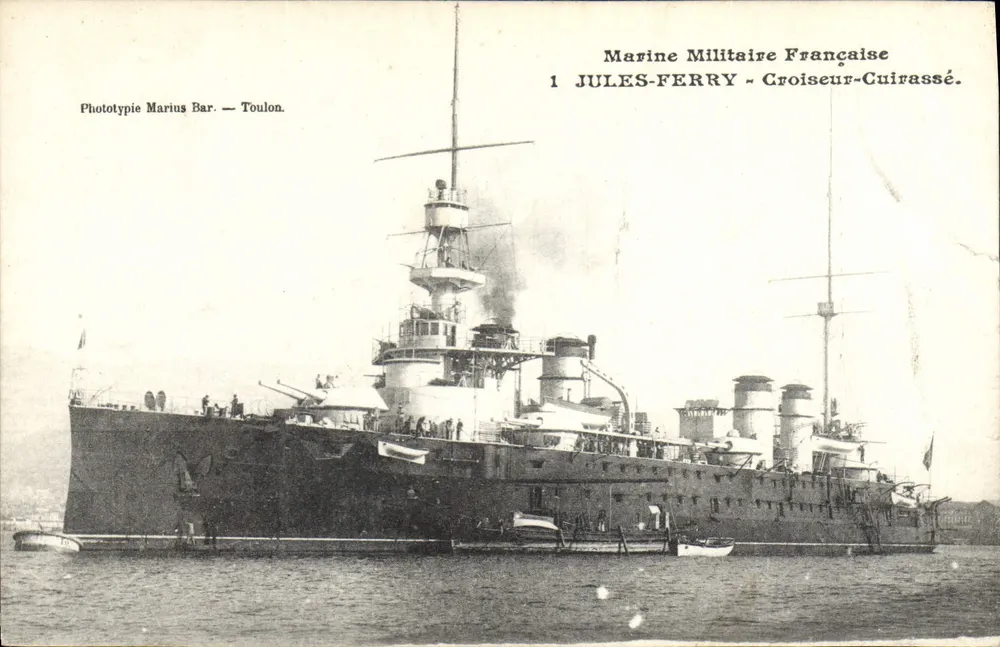 Croiseur cuirassé Jules Ferry — Marine Militaire Française — Phototypie Marius Bar. — Toulon. - Frente
