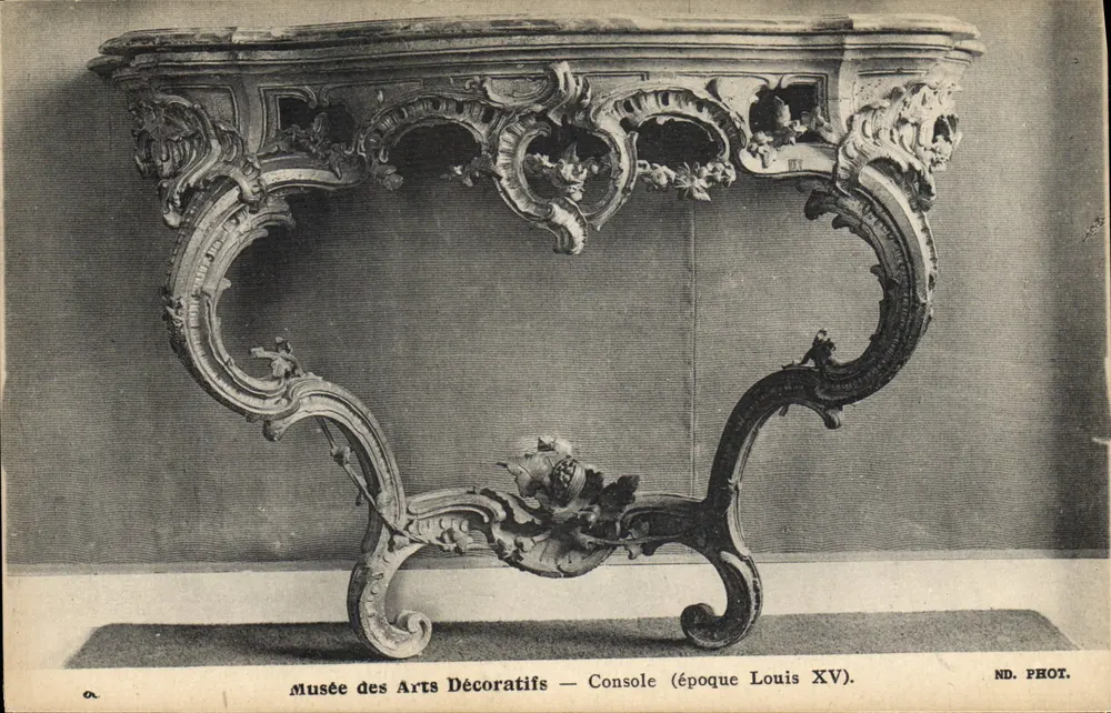 Museu dos Artes Decorativas — Console (época Luís XV) — ND. PHOT. - Frente