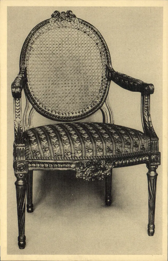 Cadeira de madeira esculpida e dourada — encosto com medalhões de cana — Museus Reais de Arte e História, Bruxelas, W. no 100 - Frente
