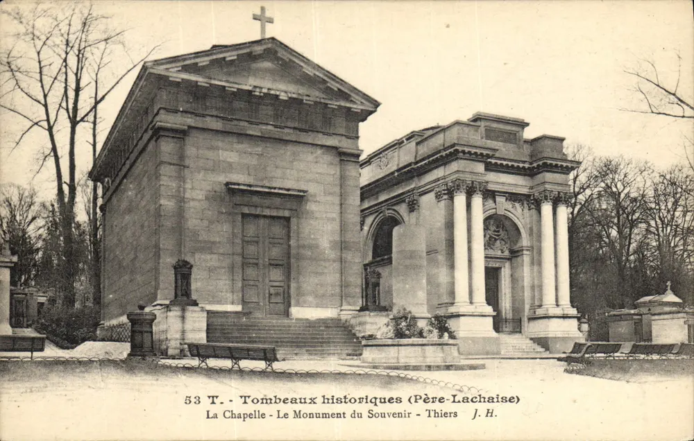 Père-Lachaise - Historische Grabstätten - Die Kapelle und Das Gedenkmal - Vorderseite