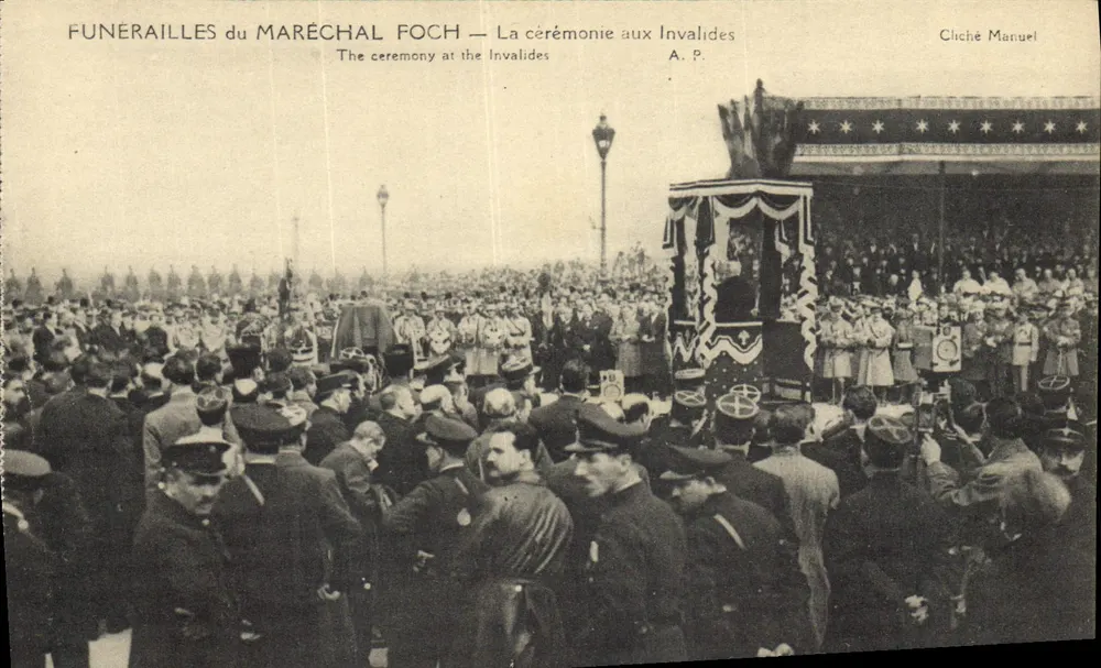 Trauerfeier des Marschalls Foch — Die Zeremonie am Invalidenhaus — Cliché Manuel - Vorderseite