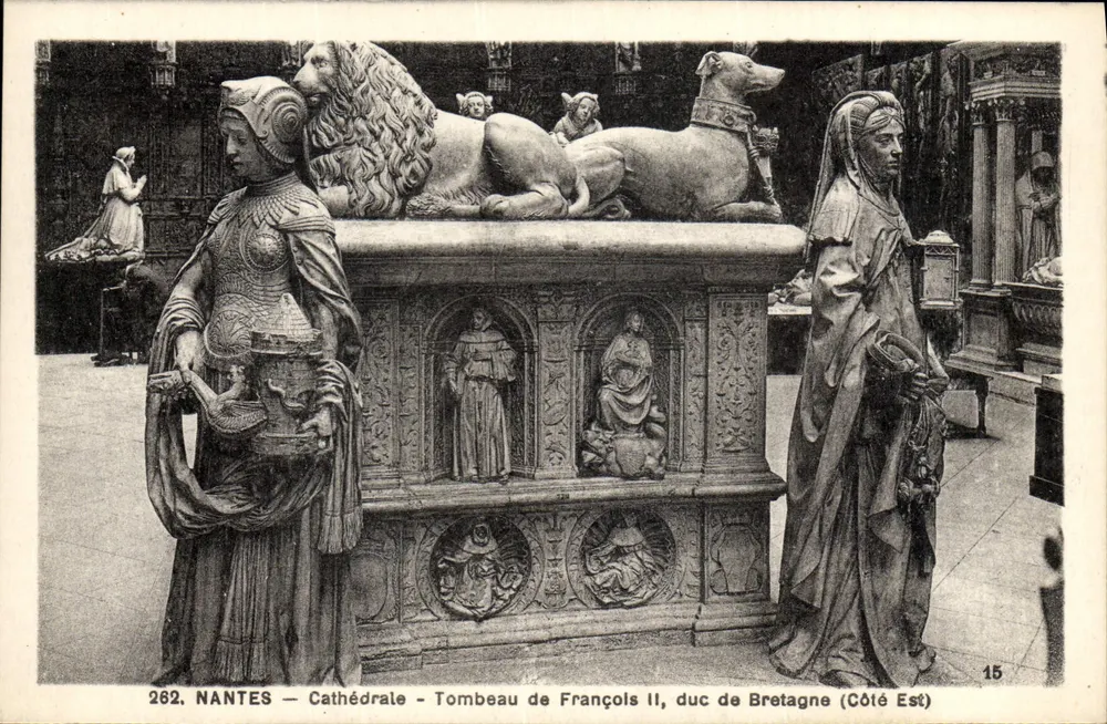 NANTES — Kathedrale — Grabmal von François II, Herzog von Bretagne (Ostseite) - Vorderseite