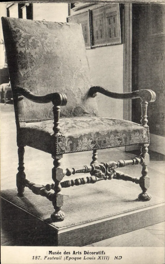 Sessel — Zeit des Louis XIII — Musée des Arts Décoratifs - Vorderseite
