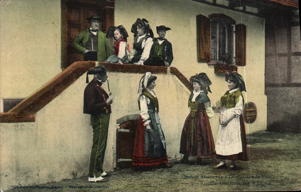 Famille Alsacienne à l'Exposition de Nancy — Maison Alsacienne à l'Exposition de Nancy, éditée par Imprimeries Plassier-Dancer - Frente