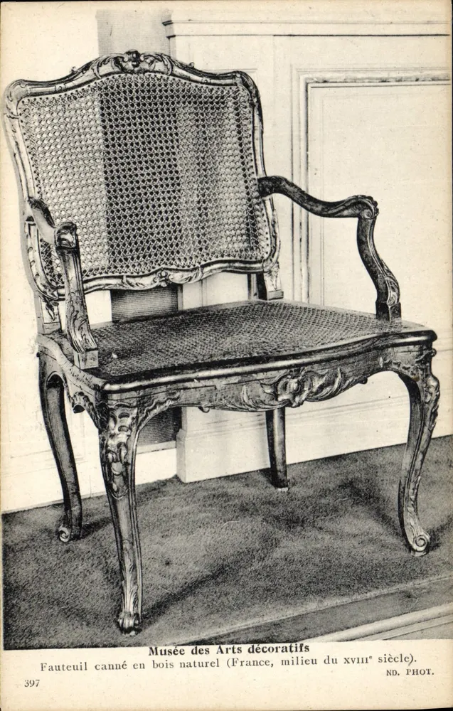 Holzstuhl mit Korbverkleidung — Musée des Arts décoratifs — Nr. 397 - Vorderseite