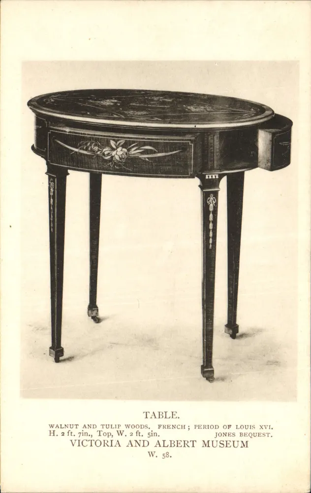 Mesa de noz e madeira de tulipier — época Luís XVI — Victoria and Albert Museum, Jones Bequest — n° W. 58 - Frente