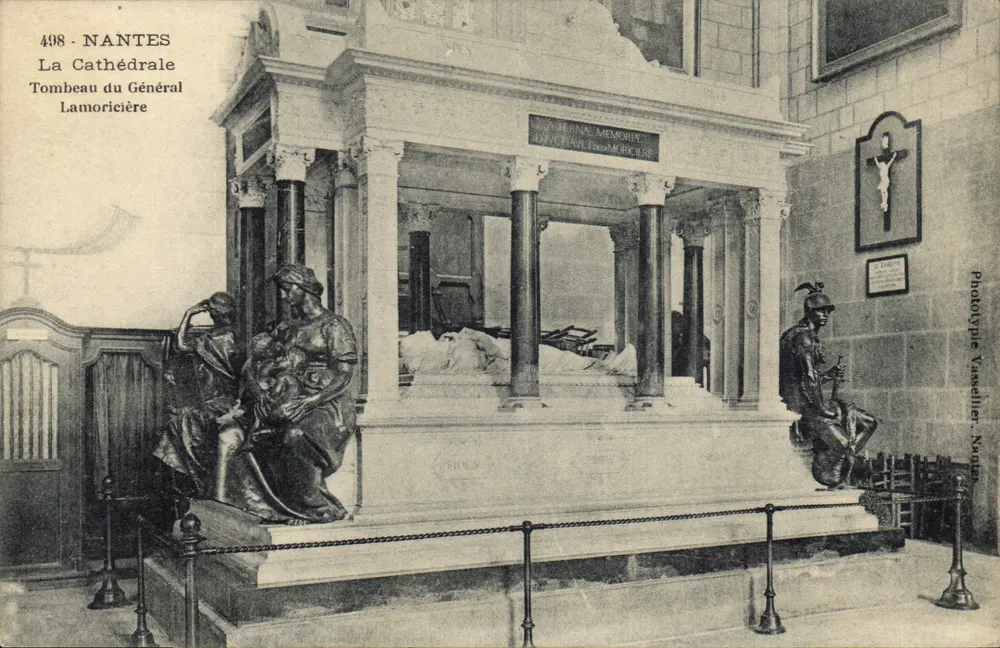 Nantes — Ansicht der Kathedrale, Grab des Generals Lamoricière — Phototype Vasselier - Vorderseite