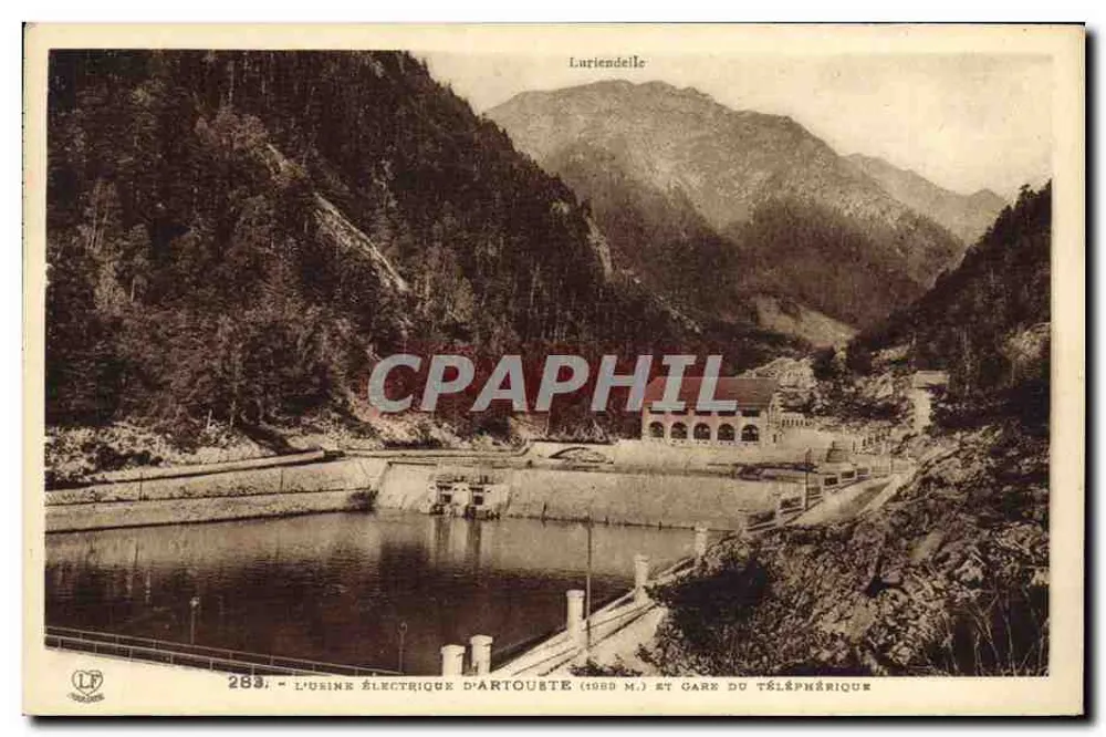 Die Elektrizitätsanlage von Artouste (1980 m.) und Seilbahnstation — Lurtiendelle — Labauche, Pyr-Océan frères - Vorderseite