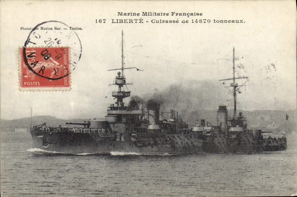 Navio de guerra francês — Liberdade — Fototipia Marius Bar — Toulon - Frente