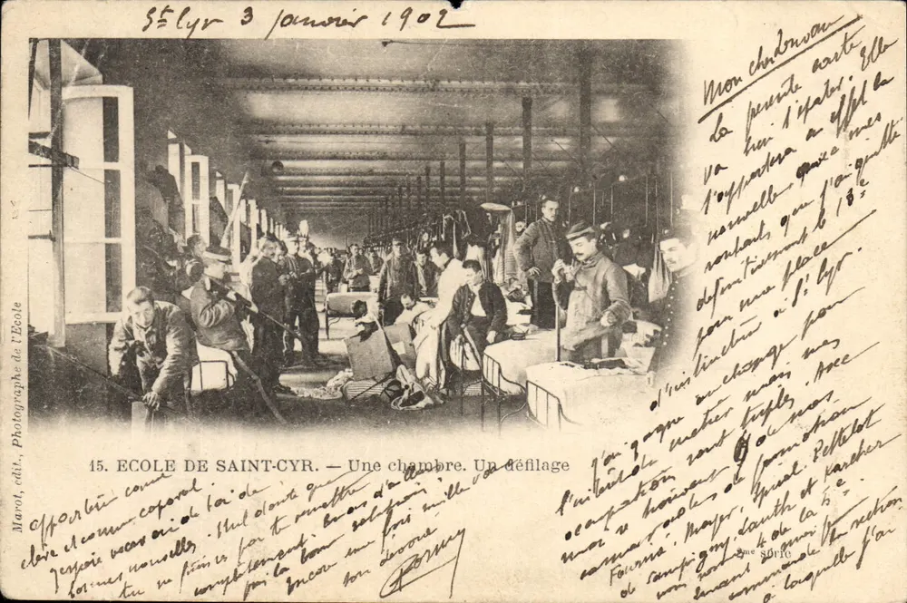 École de Saint-Cyr — Une chambre. Un défilage — Mardt, édit. Photographe de l'École - Vorderseite