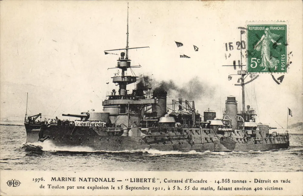 Cruzador "Liberté" — explosão em Toulon em 25 de setembro de 1911 — editor B.P.D. n°1976 - Frente