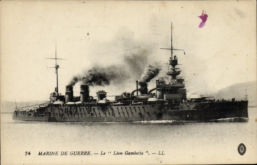 Marinha de guerra — O "Léon Gambetta" — LL. — N° 74 - Frente