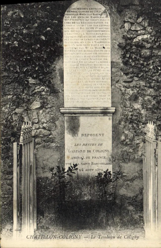 Túmulo de Coligny — Châtillon-Coligny - Frente