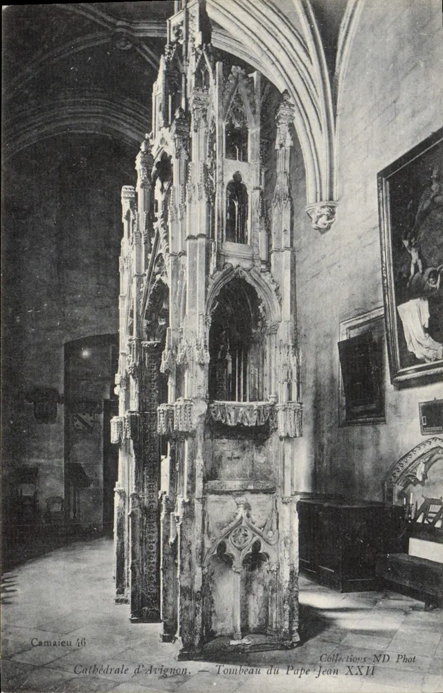 Kathedrale von Avignon — Grabmal des Papstes Johannes XXII. — Camaire 46 - Vorderseite