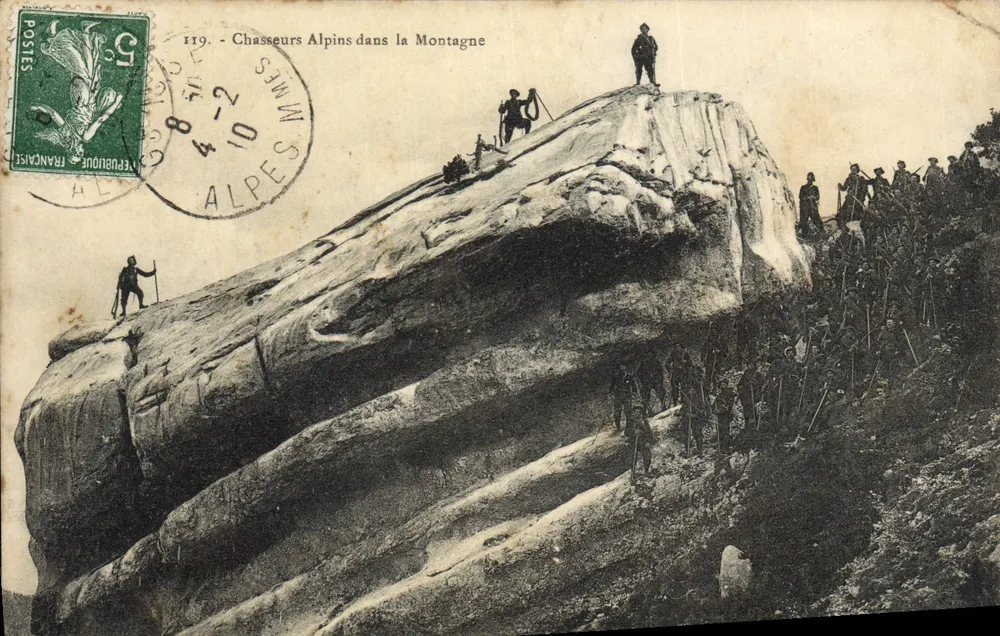 Chasseurs Alpins in den Alpen — Berglandschaft mit Soldaten auf Felsen — Verleger: Nr. 119 - Vorderseite