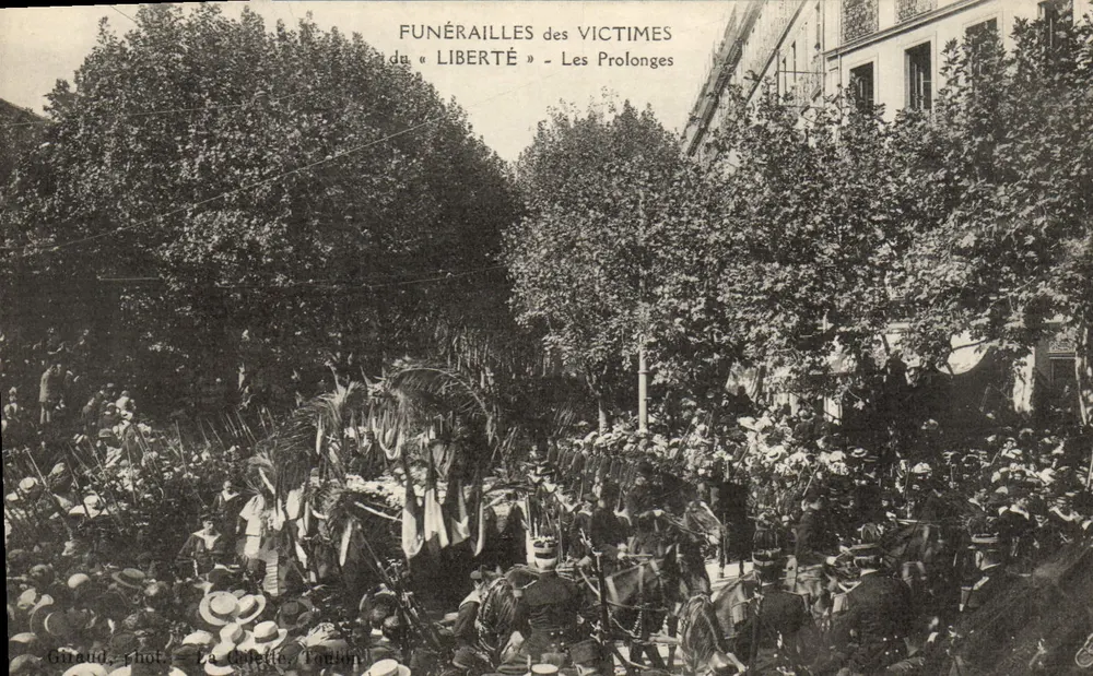 Trauerfeier der Opfer des « Liberté » - Les Prolonges — Giraud, phot. - La Celle, Foron - Vorderseite