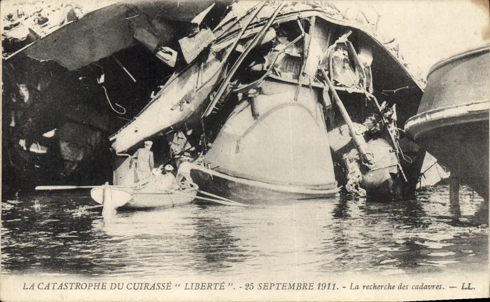 Die Katastrophe des Schlachtschiffes "Liberté" — 25. September 1911 — LL. - Vorderseite